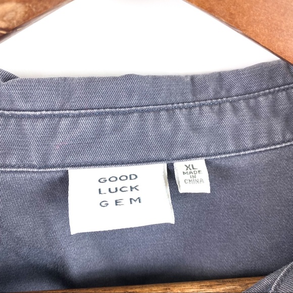 XL Good Luck Gem Gray Button-Down Shirt - Picture 7 of 7